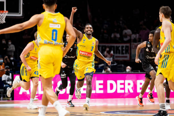 卫冕冠军会 卫冕冠军会