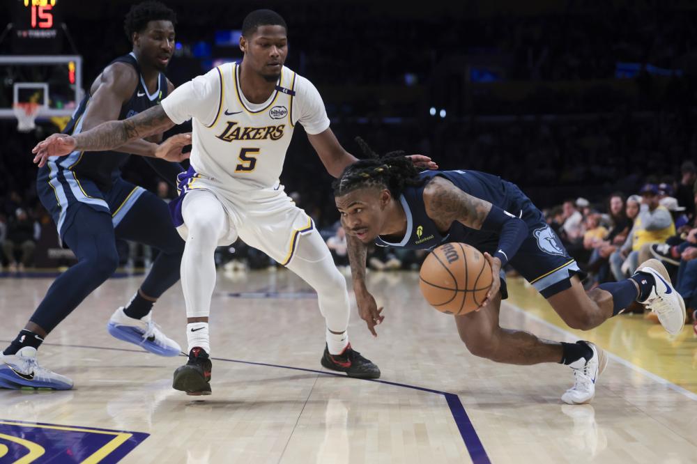 与纽卡斯尔 与纽卡斯尔