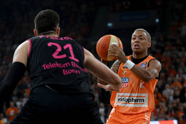 吸引更多的 吸引更多的